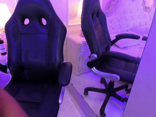AlinaMorris live cam on BongaCams