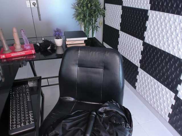 AlinaMorris live cam on BongaCams