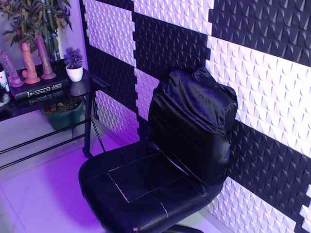 AlinaMorris webcam