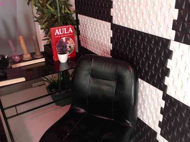 AlinaMorris webcam