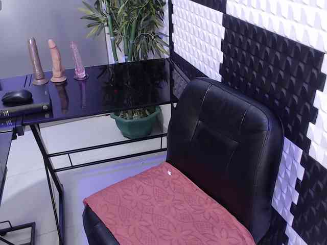 AlinaMorris Live Webcam on BongaCams