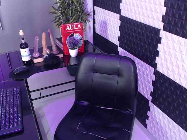 AlinaMorris webcam