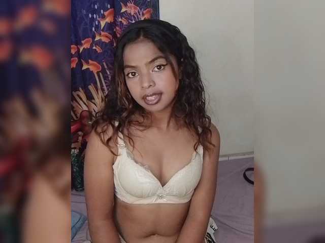 Lolah261 live cam on BongaCams