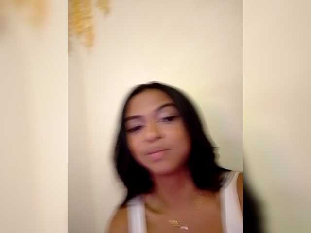 Lolah261's BongaCams show and profile