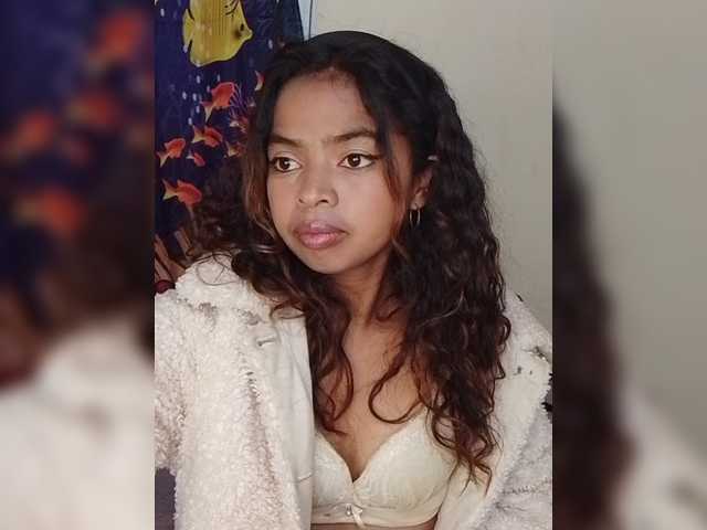 Lolah261 live cam on BongaCams