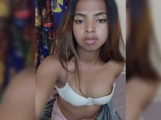 Lolah261 live cam on BongaCams