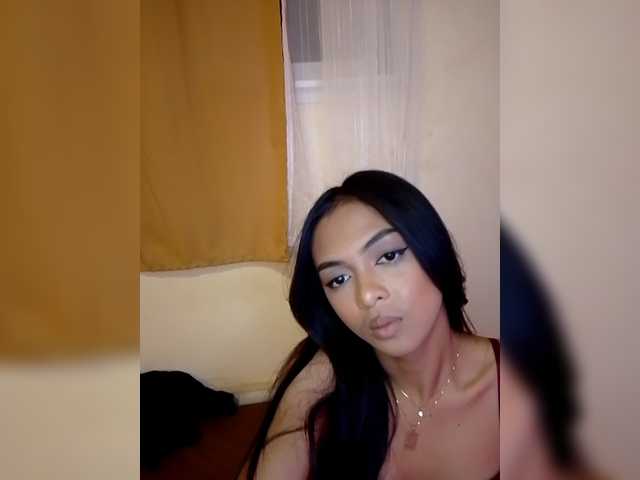 Lolah261's BongaCams show and profile