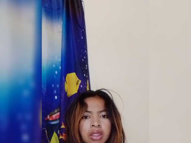 Lolah261 live cam on BongaCams