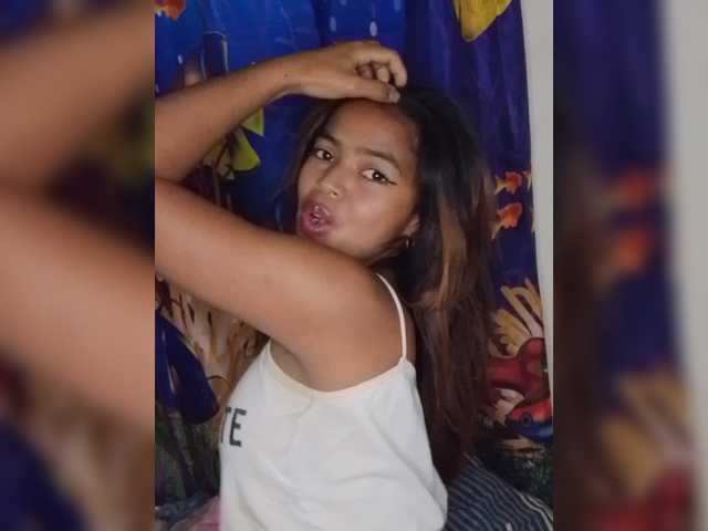Lolah261 live cam on BongaCams
