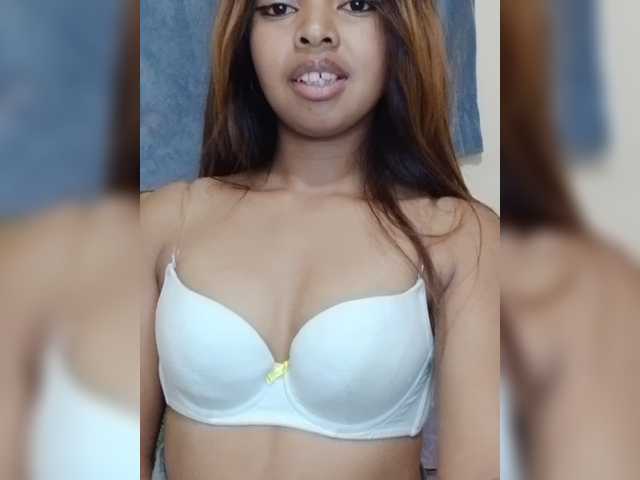 Lolah261 live cam on BongaCams