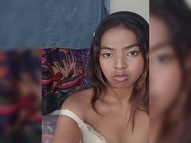 Lolah261 live cam on BongaCams