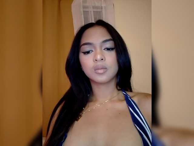 Lolah261's BongaCams show and profile