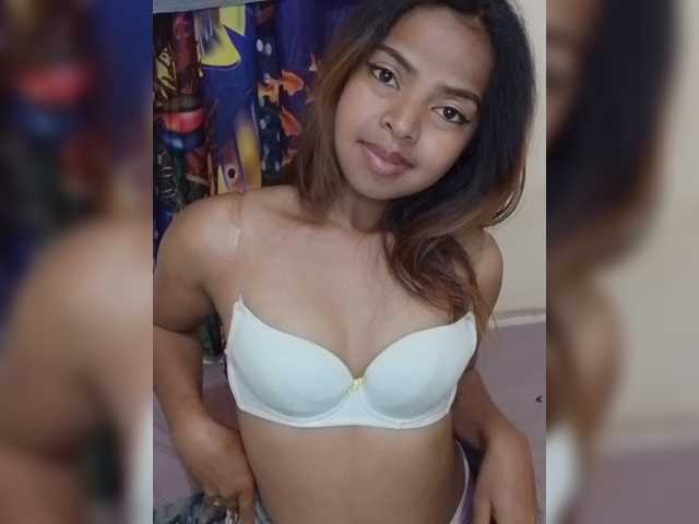 Lolah261 live cam on BongaCams