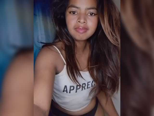 Lolah261 live cam on BongaCams