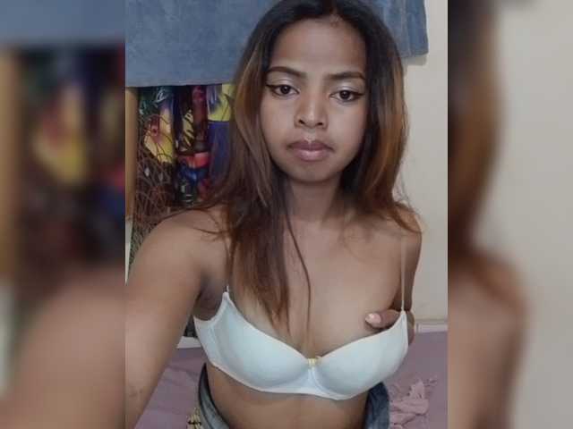 Lolah261 live cam on BongaCams