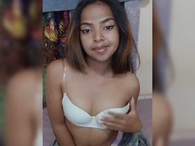 Lolah261 live cam on BongaCams