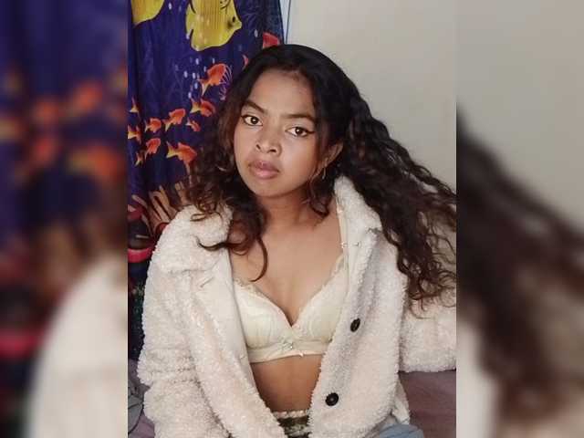 Lolah261 live cam on BongaCams