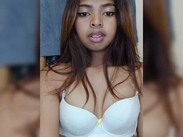 Lolah261 live cam on BongaCams