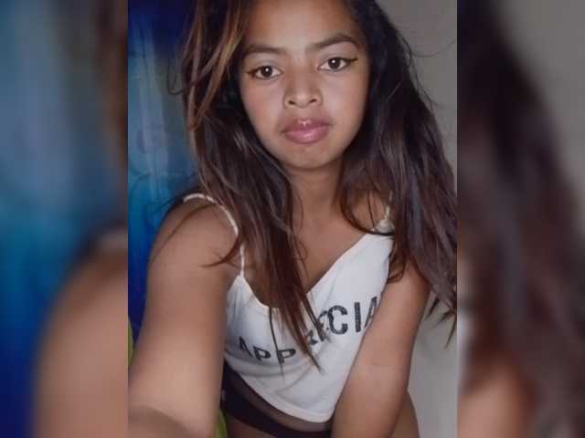 Lolah261 live cam on BongaCams