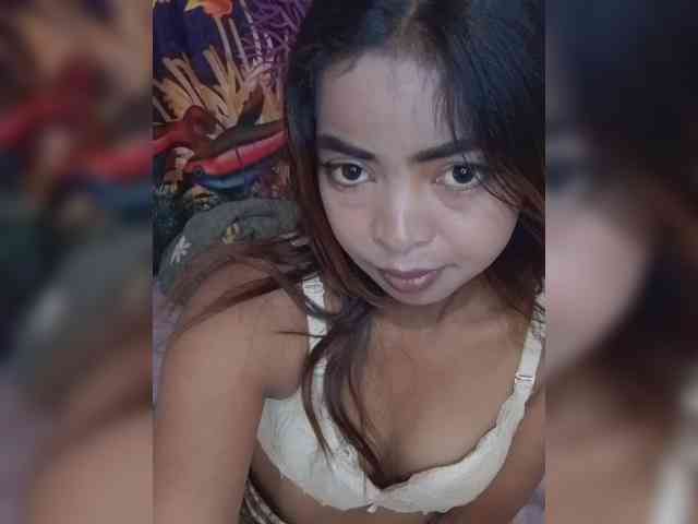 Lolah261 webcam