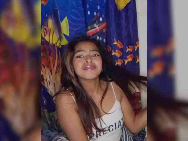 Lolah261 webcam