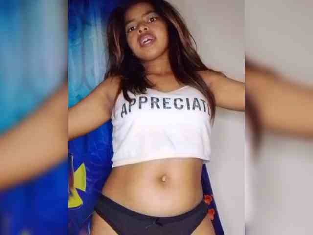 Lolah261 webcam