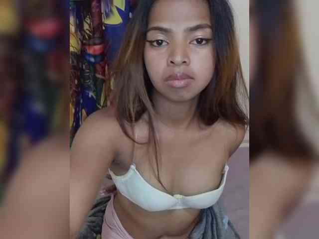 Lolah261 webcam