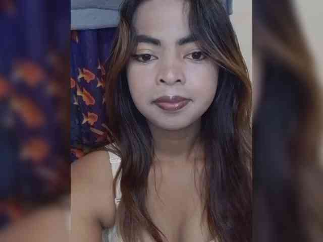 Lolah261 webcam