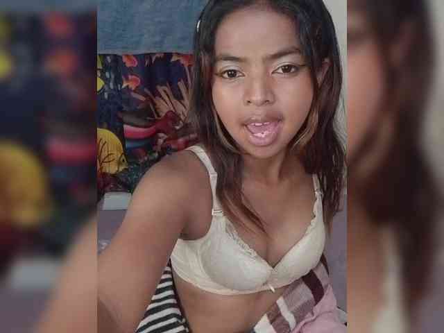 Lolah261 webcam
