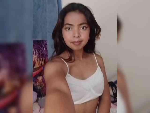 Lolah261 webcam