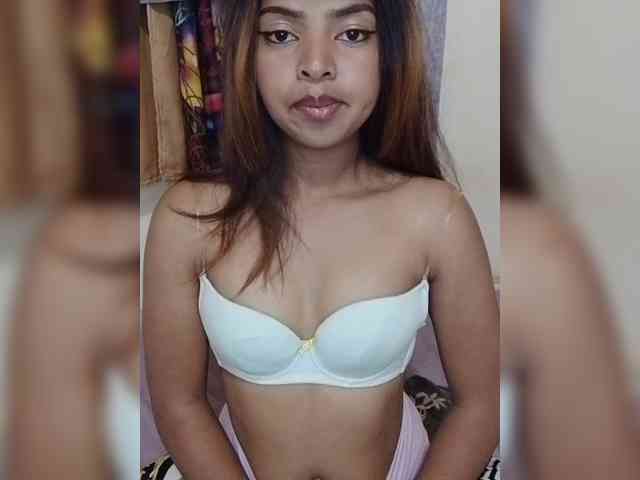 Lolah261 webcam