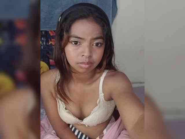 Lolah261 webcam