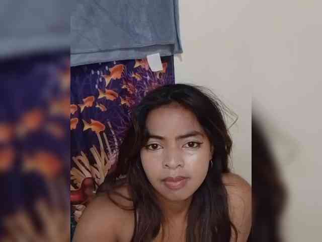 Lolah261 webcam