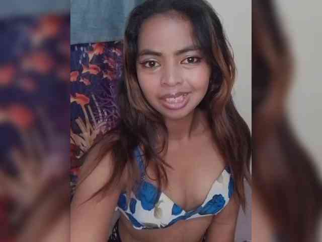 Lolah261 webcam