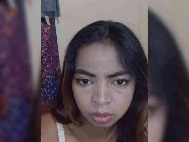 Lolah261 webcam