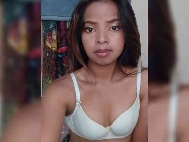 Lolah261 webcam