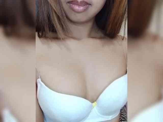 Lolah261 webcam