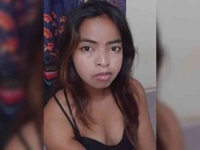 Lolah261 webcam