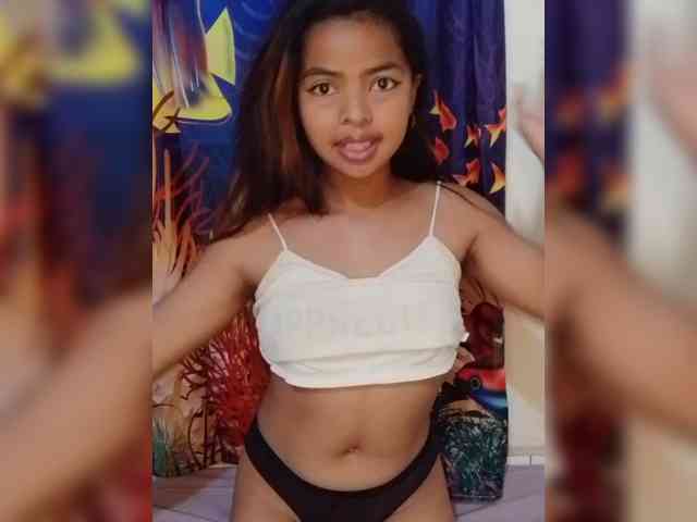 Lolah261 webcam