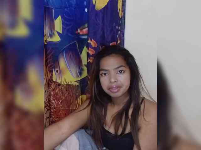 Lolah261 webcam