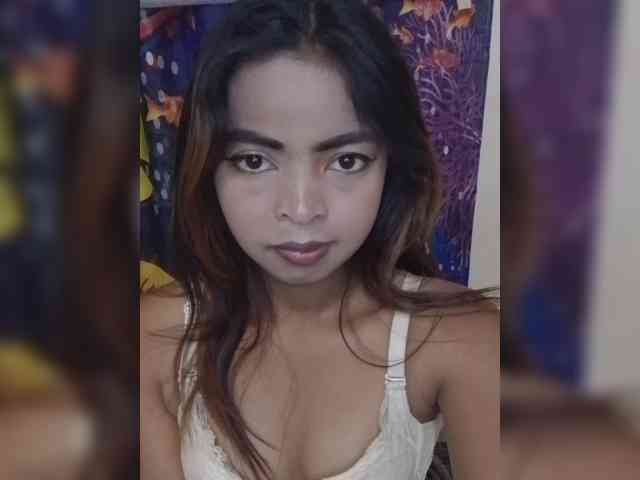 Lolah261 webcam