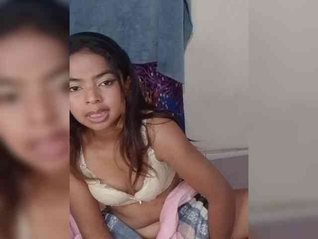 Lolah261 webcam
