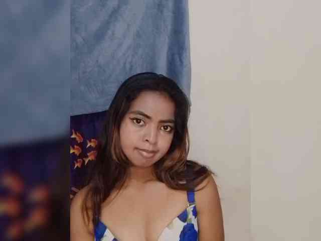 Lolah261 webcam