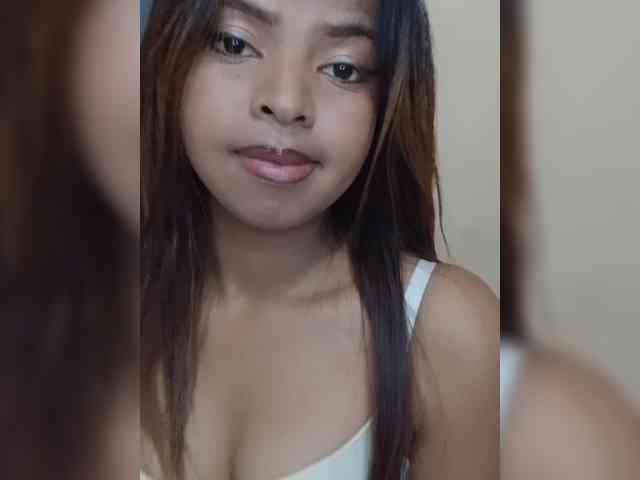 Lolah261 webcam