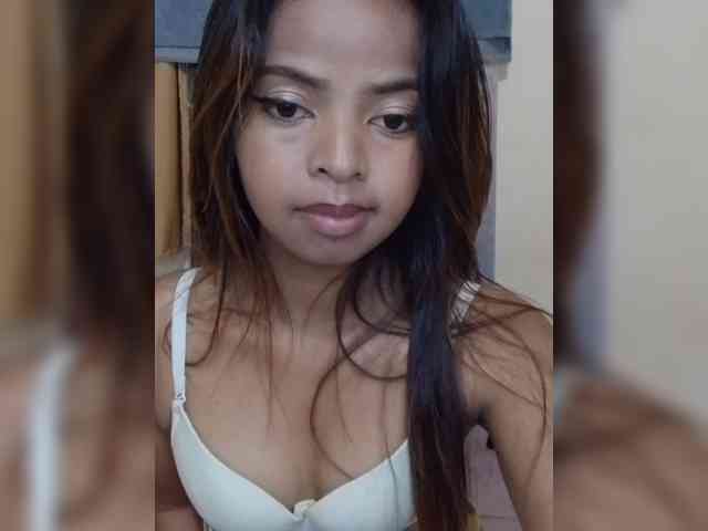 Lolah261 webcam