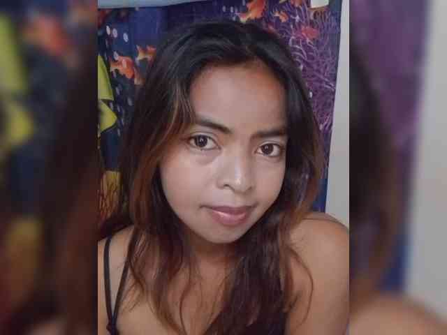 Lolah261 webcam