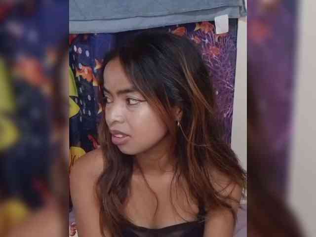Lolah261 webcam