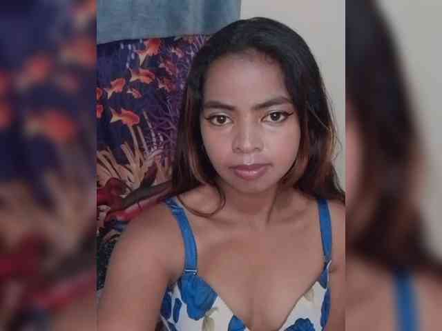 Lolah261 webcam