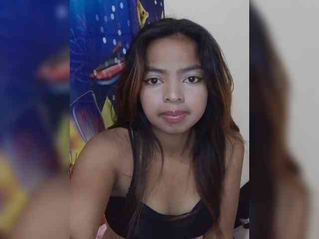 Lolah261 webcam