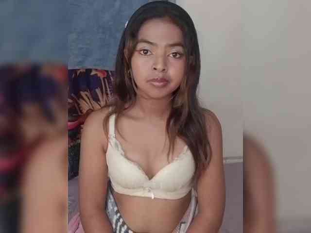 Lolah261 webcam